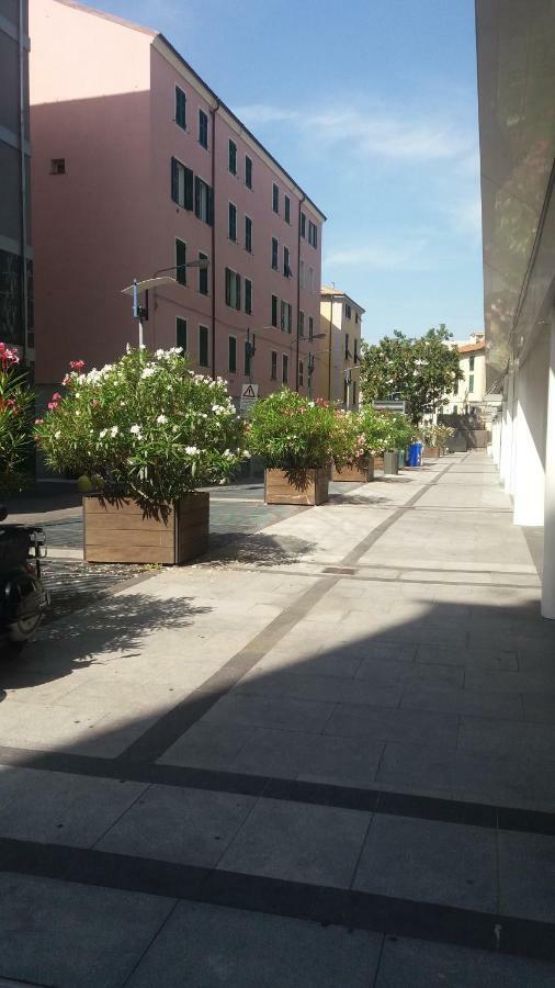Bilocale Nell'Antica Darsena Apartamento Savona Exterior foto
