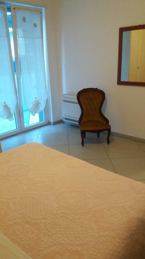 Bilocale Nell'Antica Darsena Apartamento Savona Exterior foto